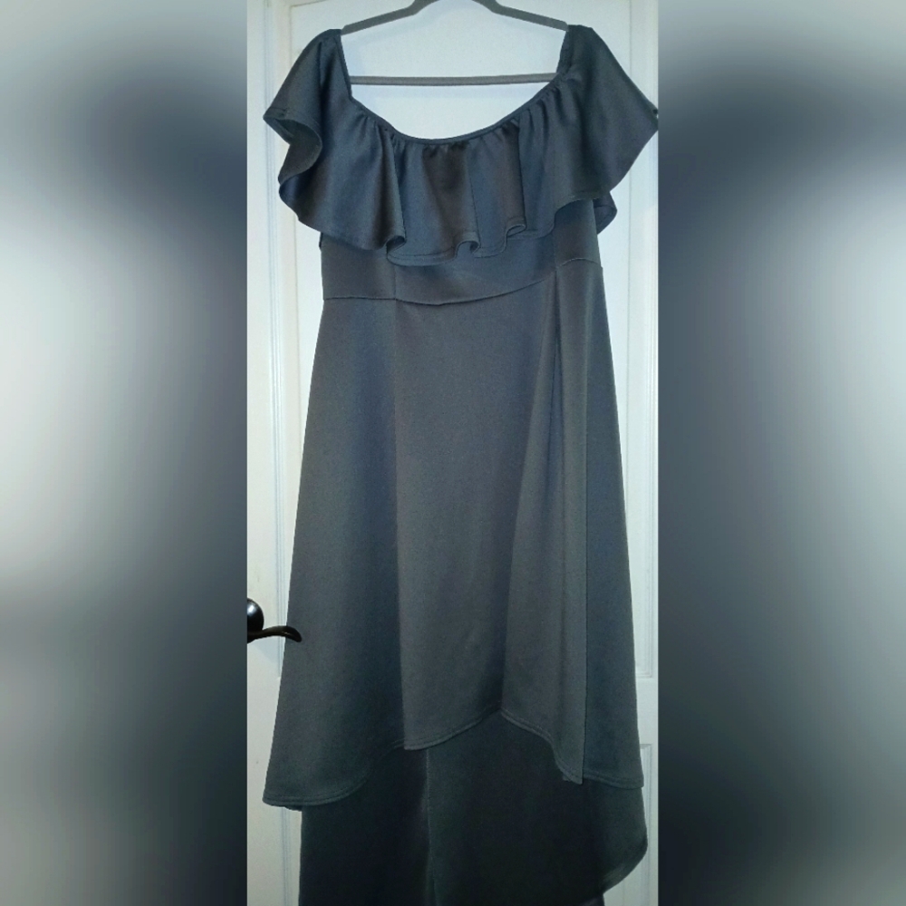 🖤Black Off The Shoulder Dress 2X Short In The Front Long In The Back!✨️🖤
